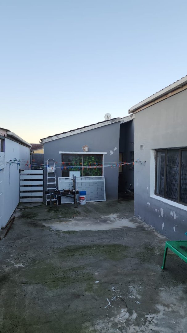 4 Bedroom Property for Sale in Portlands Western Cape